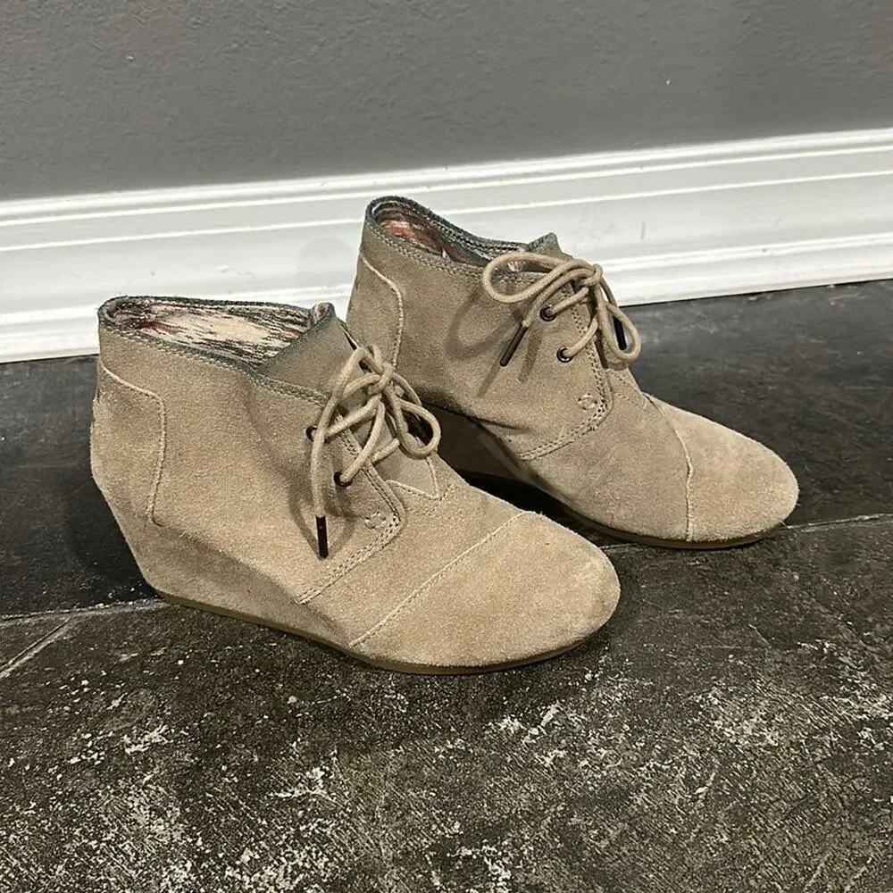 Toms Desert Wedge Suede Booties 7